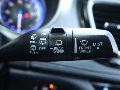 Used 2019 Chrysler Pacifica Limited w/ Advanced Safetytec Group FWD image 33