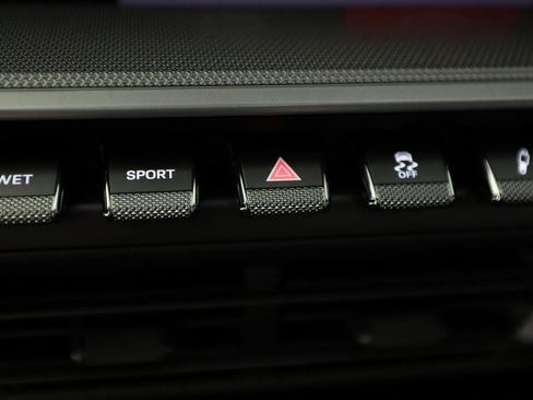 Used 2020 Porsche 911 Carrera image 30