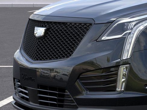 New 2026 Cadillac XT5 Sportv w/ LPO, Onyx Lite Package AWD/4WD image 13