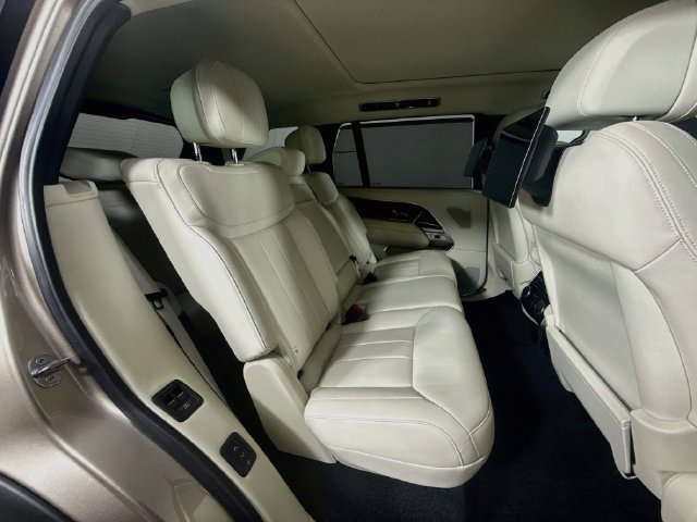 Used 2023 Land Rover Range Rover Long Wheelbase Autobiography AWD/4WD image 31