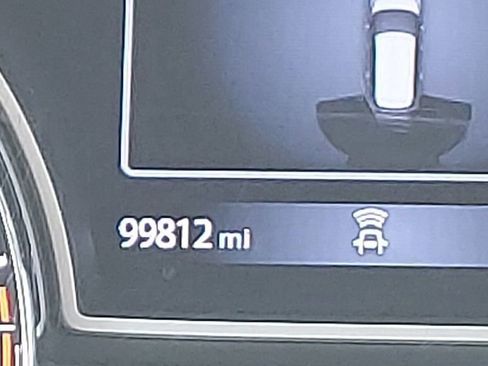 Used 2019 Nissan Pathfinder S image 26