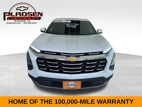 Used 2025 Chevrolet Equinox LT FWD image 2