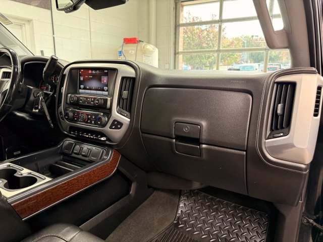 Used 2015 GMC Sierra 2500 SLT w/ Driver Alert Package AWD/4WD image 25