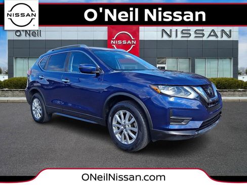 Used 2018 Nissan Rogue SV image 1