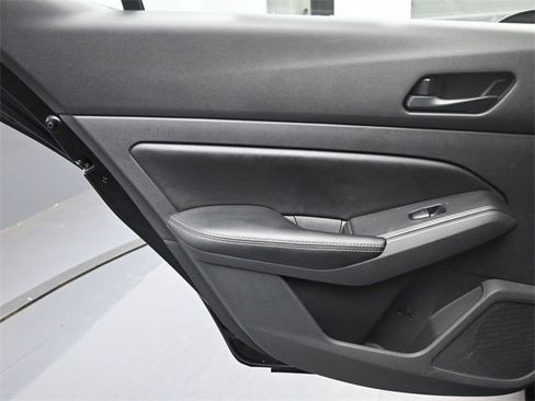 Used 2024 Nissan Altima 2.5 SV image 21