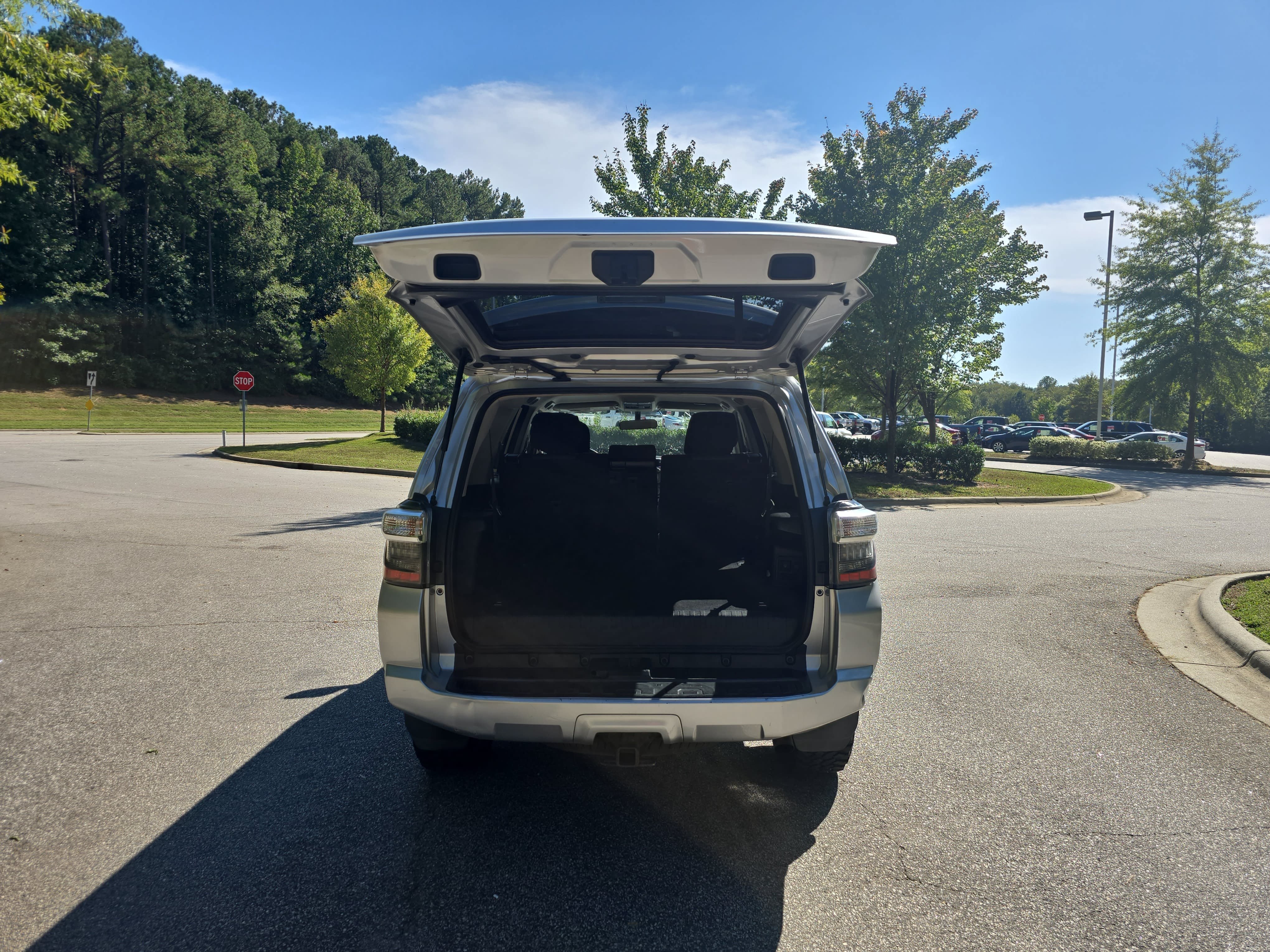 Used 2017 Toyota 4Runner SR5 AWD/4WD image 12