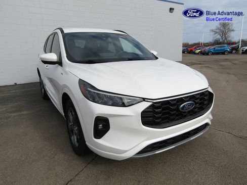 Certified 2023 Ford Escape ST-Line Select w/ Tech Pack #2 AWD/4WD image 8