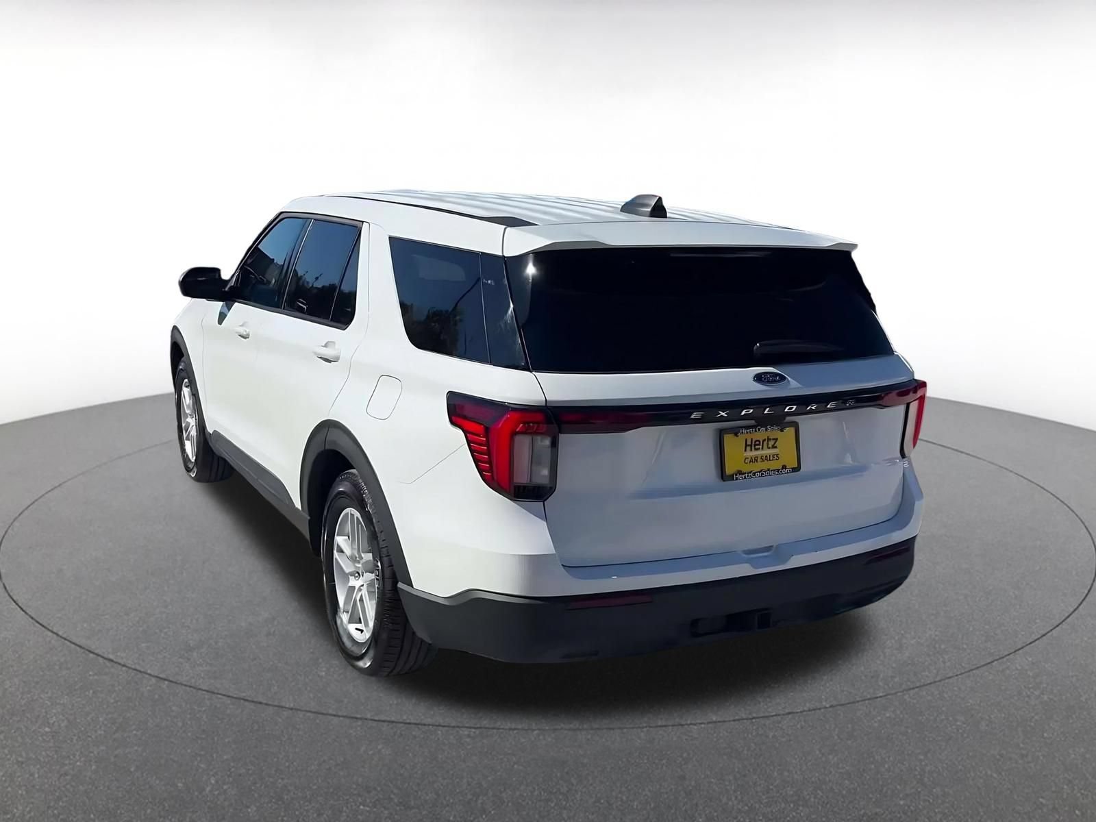 Used 2026 Ford Explorer Active RWD image 10