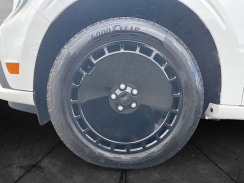 Used 2025 Ford Maverick Lobo image 14