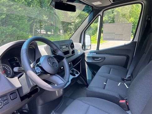 New 2025 Mercedes-Benz Sprinter 3500 image 8