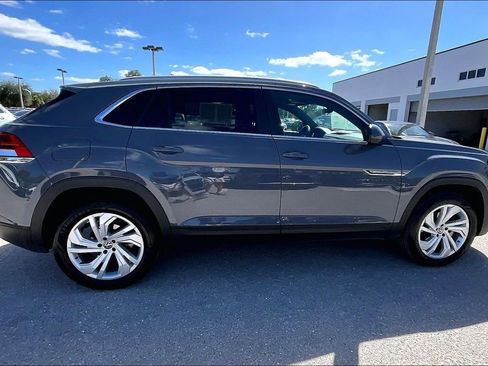 Certified 2021 Volkswagen Atlas Cross Sport SEL image 4