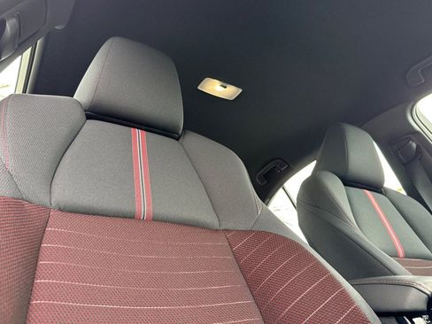 Used 2024 Toyota Corolla SE image 16