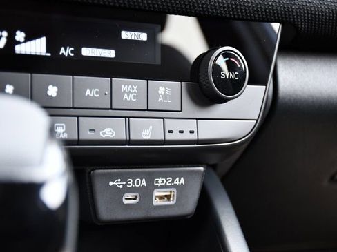 New 2026 Subaru Outback Limited AWD/4WD image 14