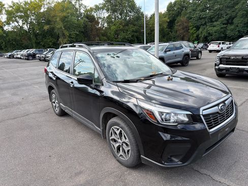 Used 2020 Subaru Forester Premium AWD/4WD image 14