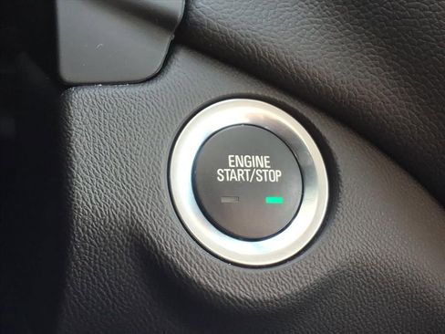 Used 2022 Chevrolet Equinox LT image 17