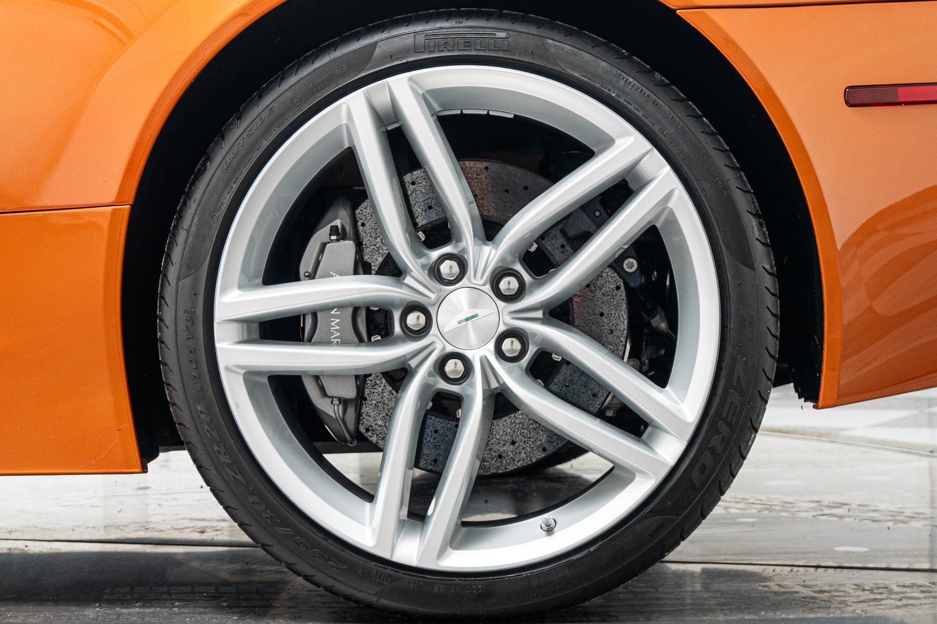 Used 2012 Aston Martin Virage Coupe RWD image 11