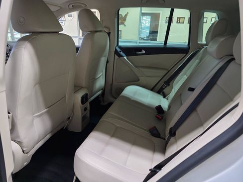 Used 2014 Volkswagen Tiguan R-Line FWD image 19