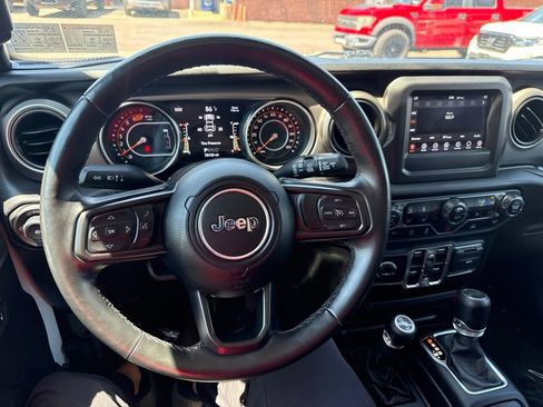 Used 2021 Jeep Wrangler Unlimited Sport AWD/4WD image 18