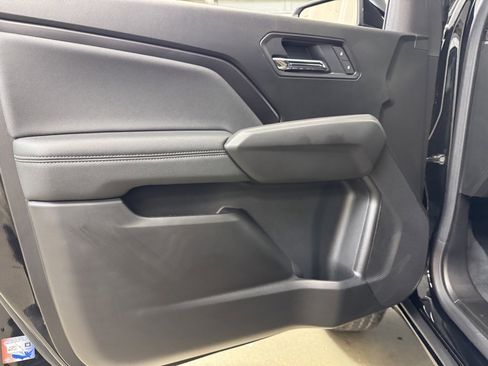 New 2026 GMC Canyon Elevation w/ Convenience Package image 9