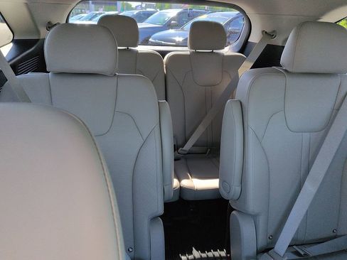 Used 2025 Kia Sorento EX w/ Panoramic Sunroof Package AWD/4WD image 8