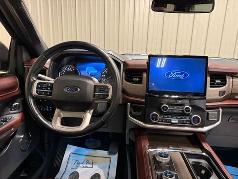 Used 2024 Ford Expedition Limited image 34