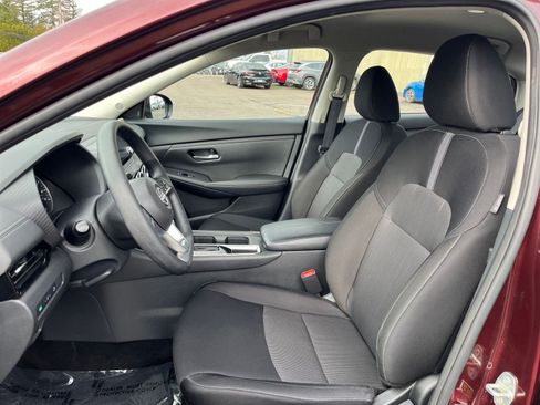 Used 2025 Nissan Sentra SV image 34