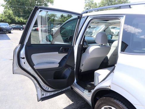 Used 2018 Subaru Forester 2.5i Premium w/ Protection Package #1 AWD/4WD image 16