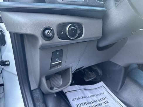 New 2025 Ford Transit 250 148 Medium Roof image 15