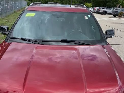 Used 2017 Ford Explorer XLT w/ Equipment Group 202A AWD/4WD image 14