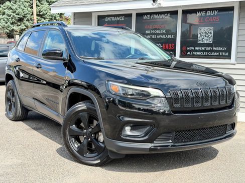 Used 2019 Jeep Cherokee Latitude Plus AWD/4WD image 15