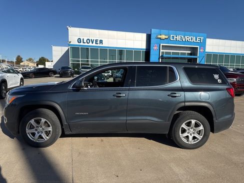 Used 2019 GMC Acadia SLE image 1