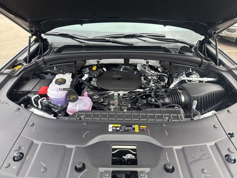 New 2026 Jeep Grand Cherokee Limited image 32