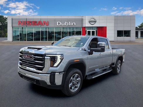 Certified 2025 GMC Sierra 2500 SLT w/ SLT Premium Package AWD/4WD image 1