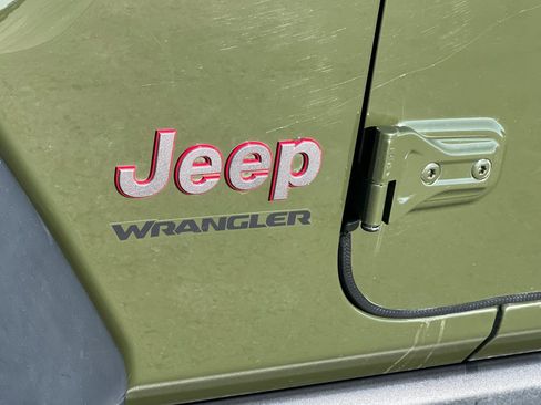 Used 2021 Jeep Wrangler Rubicon w/ Cold Weather Group image 29