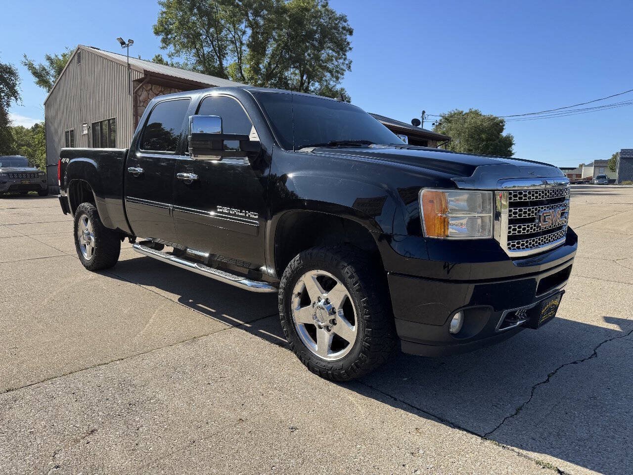 Used 2013 GMC Sierra 2500 Denali AWD/4WD image 3