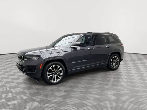 Used 2023 Jeep Grand Cherokee Overland AWD/4WD image 38