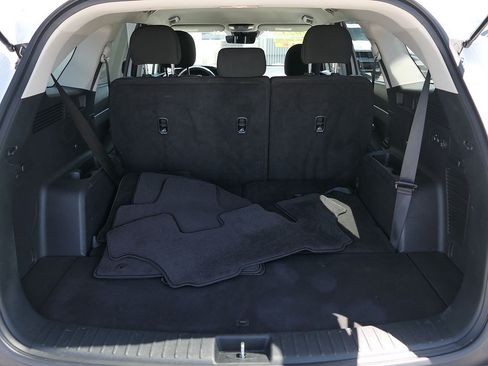 Used 2023 Kia Sorento LX FWD image 23