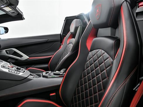 Used 2019 Lamborghini Aventador S AWD/4WD image 21