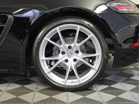 Used 2021 Porsche 718 Boxster image 40