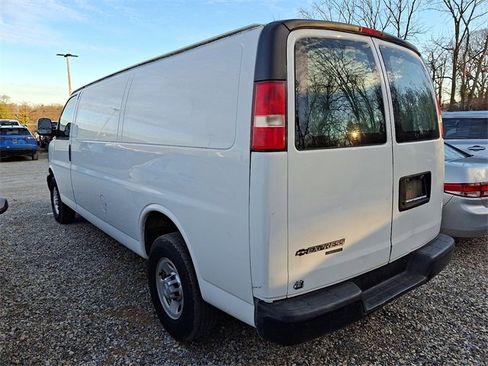 Used 2016 Chevrolet Express 2500 Extended image 4