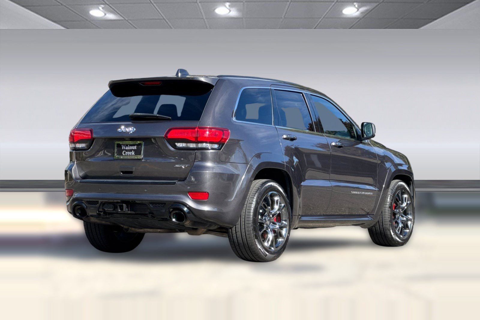 Used 2015 Jeep Grand Cherokee SRT w/ Trailer Tow Group IV AWD/4WD image 9