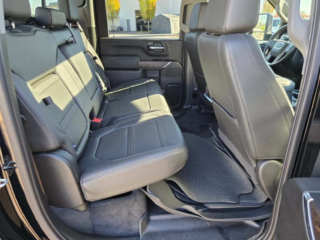 Used 2022 GMC Sierra 3500 Denali w/ Denali Ultimate Package AWD/4WD image 14