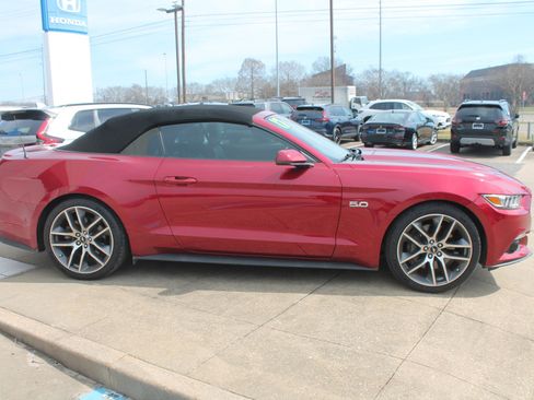 Used 2017 Ford Mustang GT Premium w/ Equipment Group 401A image 3