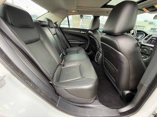 Used 2022 Chrysler 300 Touring L w/ Popular Equipment Group AWD/4WD image 27