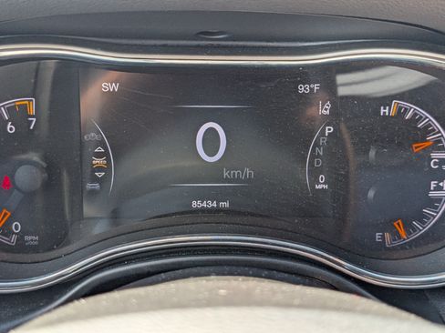 Used 2020 Jeep Grand Cherokee Laredo w/ Quick Order Package 2BN North AWD/4WD image 30