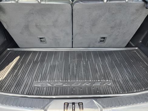 Used 2022 Ford Explorer ST w/ Equipment Group 401A AWD/4WD image 30