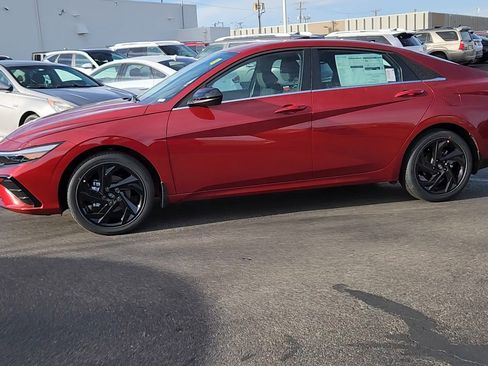 New 2026 Hyundai Elantra SEL Sport Premium image 2