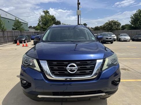 Used 2018 Nissan Pathfinder SV FWD image 2