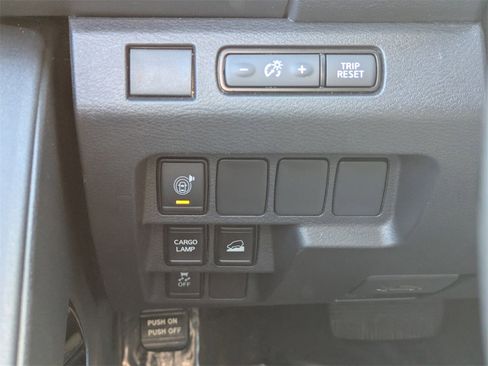 Used 2023 Nissan Frontier SV w/ Midnight Edition Package image 23