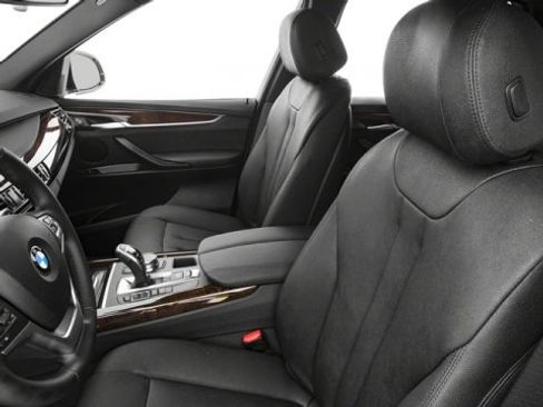 Used 2018 BMW X5 sDrive35i image 9